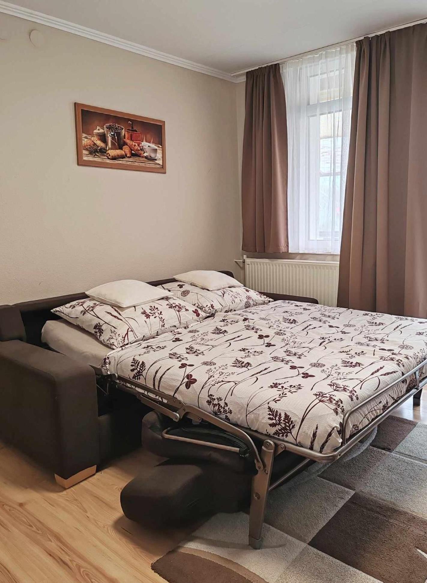 To Apartman Gunarasfuerdo Dombóvár Exteriör bild