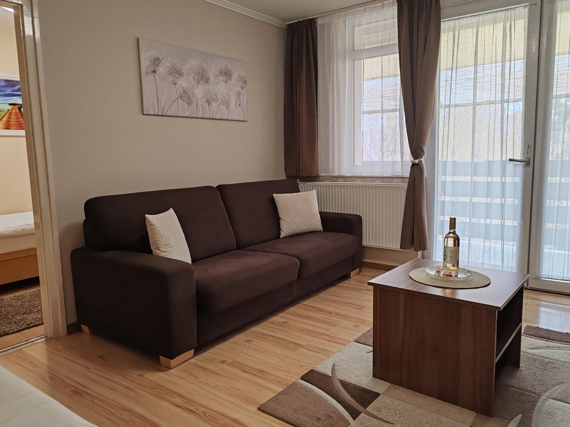 To Apartman Gunarasfuerdo Dombóvár Exteriör bild