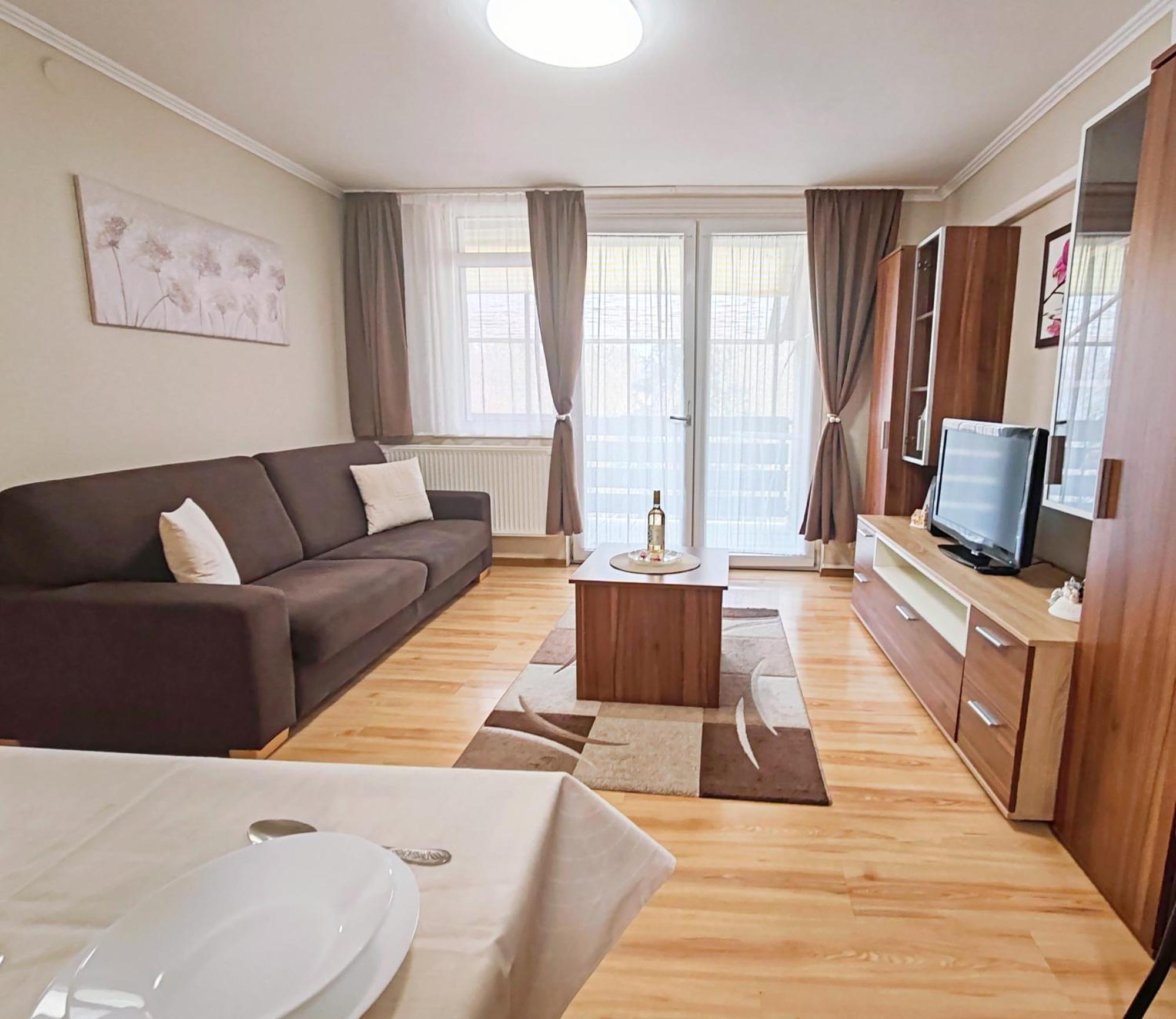 To Apartman Gunarasfuerdo Dombóvár Rum bild